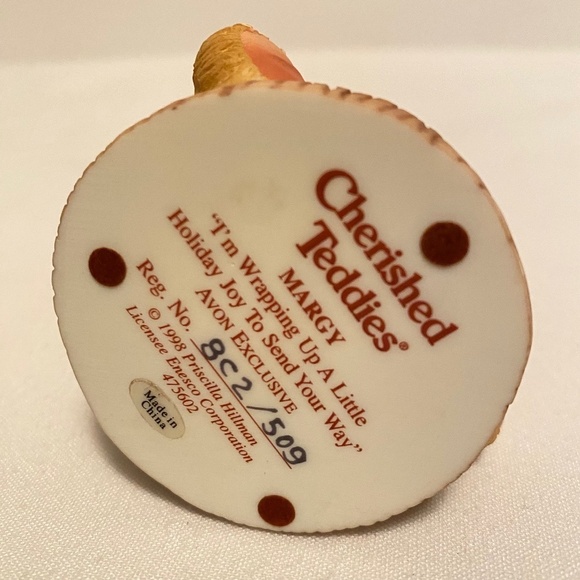 Avon Cherished Teddies 1998 Margy I'm Wrapping Up A Little Holiday Joy Figurine - Picture 5 of 5